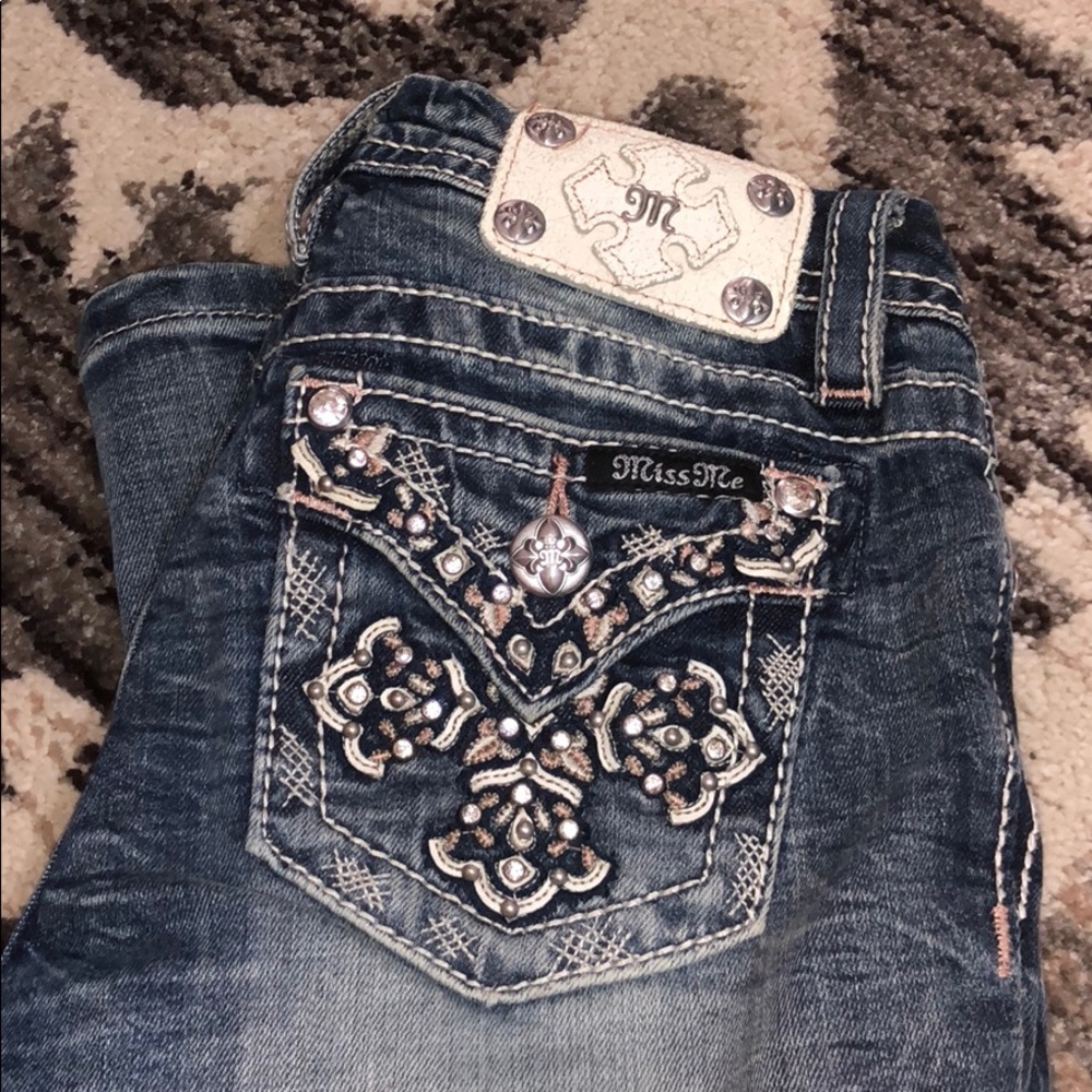 Girls crop miss me jeans